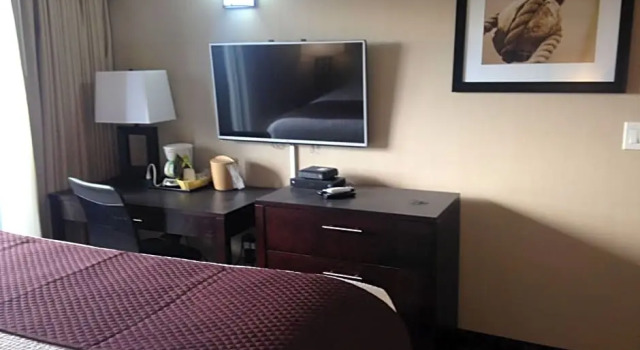 Номер Standard Days Inn by Wyndham Sylvan Lake