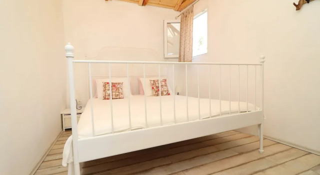 Коттедж с 2 комнатами с балконом Greenside Cottage Lumi