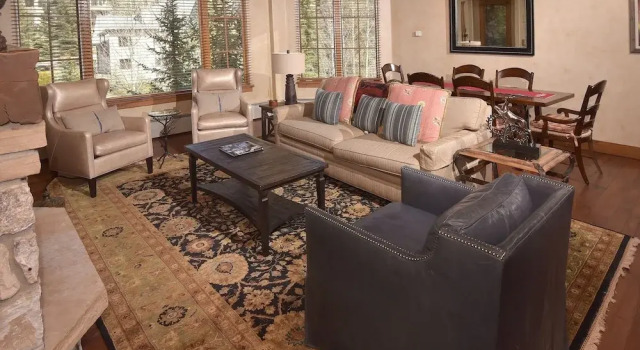 Номер Standard Bright Ski In/out  3br 3.5ba 3 Bedroom Condo by RedAwning
