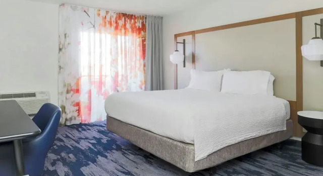 Люкс Fairfield Inn and Suites by Marriott San Jose Airport