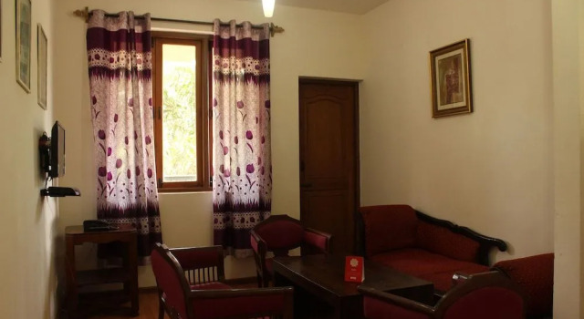 Oyo 7330 Bardays Inn, Rezerwuj Apartament Calangute North Goa