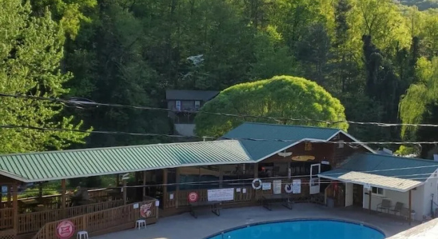 Коттедж Geneva Hotel & Tiki Bar