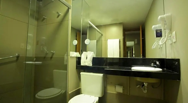 Номер Superior BH Raja Hotel