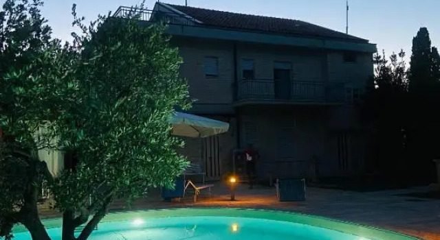 Коттедж Casetta con Piscina - internet gratuito