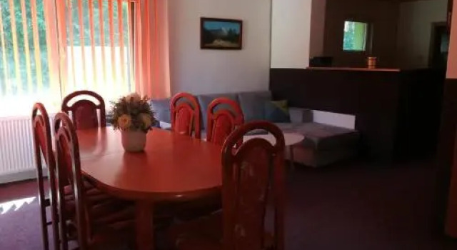 Chata Astrička, Rezervovat Hotel Hotely v Prešovský kraj s parkováním, Parkování