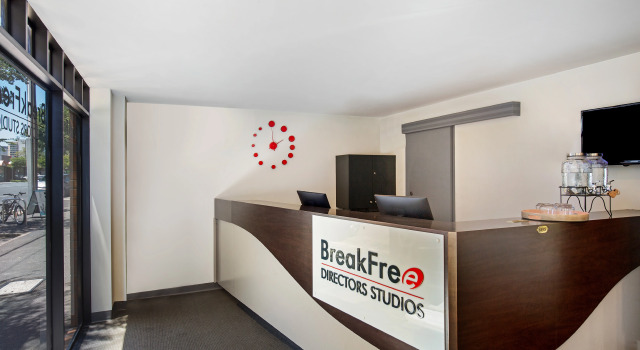 BreakFree Directors Studios, Забронировать Отель Отели Аделаиды 3 звезды, рядом с Supreme Court of South Australia, 3*