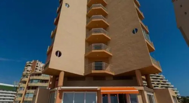 Villas Guzman - Apartamento Tramontana, Забронировать Апартаменты/квартира Отели Кальпе с бассейном, Бассейн