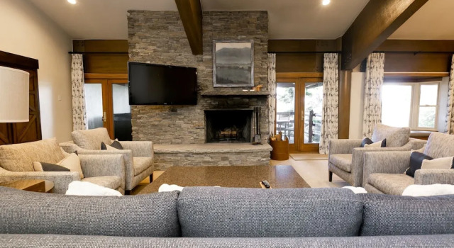Номер Standard Luxury Four Bedroom Multi-Level Townhouse with Hot Tub