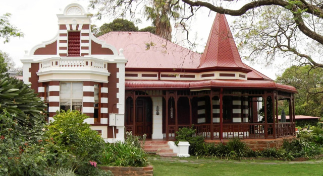 Melvin Residence Guest House, Забронировать Гостевой дом Отели Tshwane с парковкой, Парковка