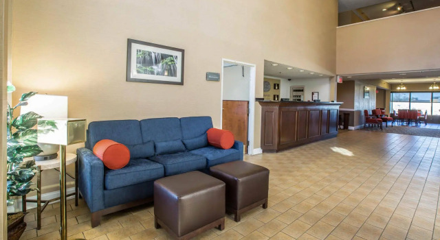 Quality Suites, Buchen Sie Hotel Morristown Tennessee