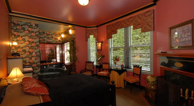 Humboldt House Bed & Breakfast