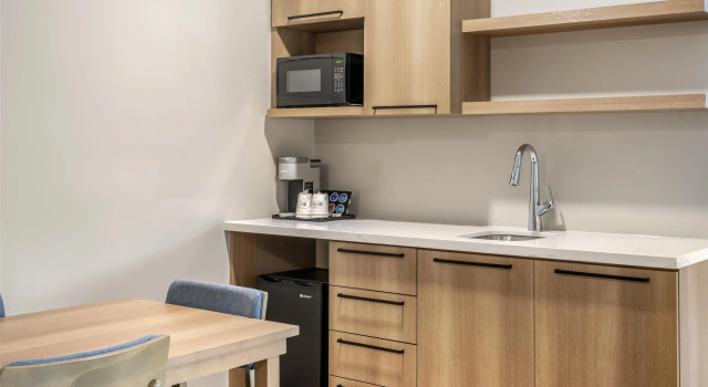 Четырёхместный люкс Best Western Plus Bridgewater Hotel & Convention Centre