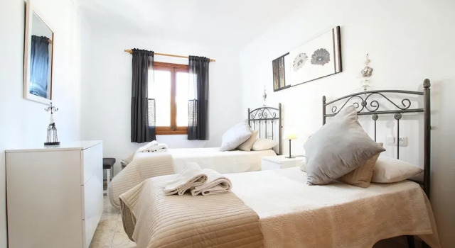 Villa - 3 Bedrooms with Pool and WiFi - 108757