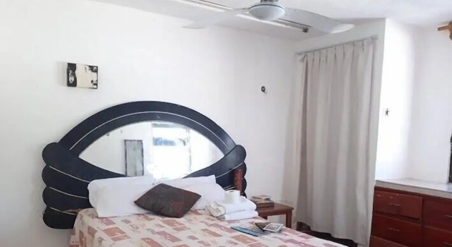 Hostal Davishs House