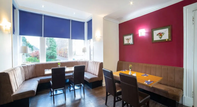 Oyo Douglas Hotel, Prenota Hotel Kilmarnock 