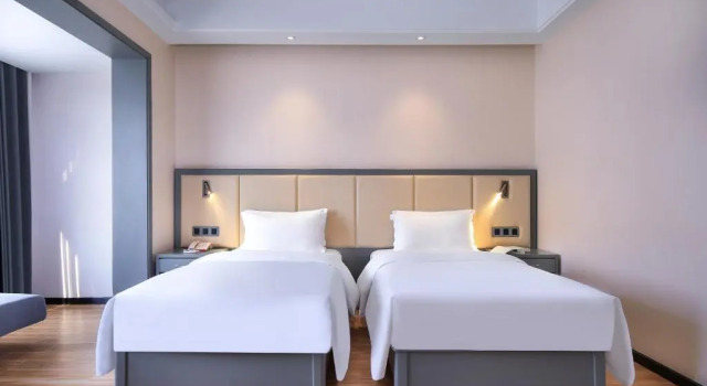 Двухместный номер Classic Wing Hotel Guilin - Central Square