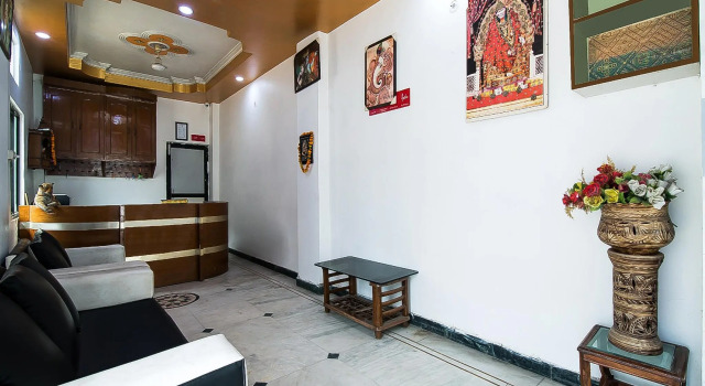 OYO 13730 Hotel Balram