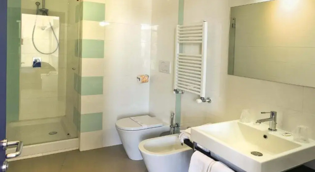 Трёхместный номер Standard Hotel Eden