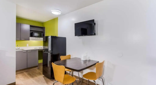 Четырёхместный номер Deluxe Studio 6 Extended Stay - Jacksonville, FL - South