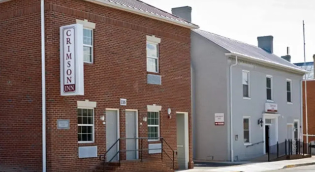 Crimson Inn, Book Hotel Hoteller i Virginia med parkering, Parkering