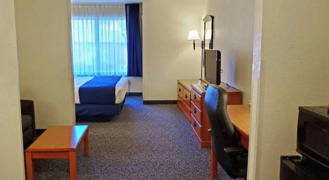 Люкс с балконом и с видом на горы Manitou Pikes Peak Hotel