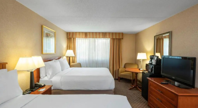 Двухместный номер Superior Holiday Inn Laval Montreal by IHG