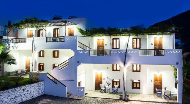 Nicolas Pension, Забронировать Отель Отели Скироса с парковкой, Парковка