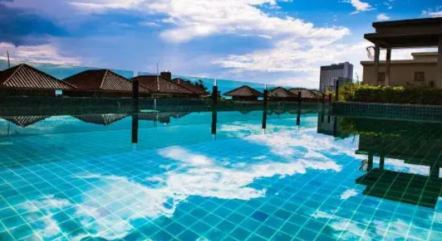 Jiamu  Villa  in  Fuxian  Lake, Prenota Villa Hotel a Yunnan con parcheggio, Parcheggio