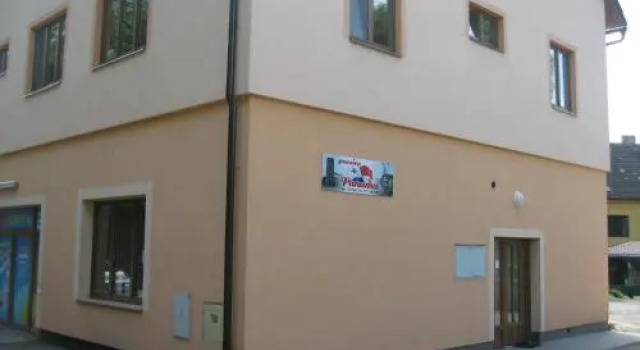 Penzion Panama, Rezerwuj Hotel Hotele w Central Bohemia z parkingiem, Parking