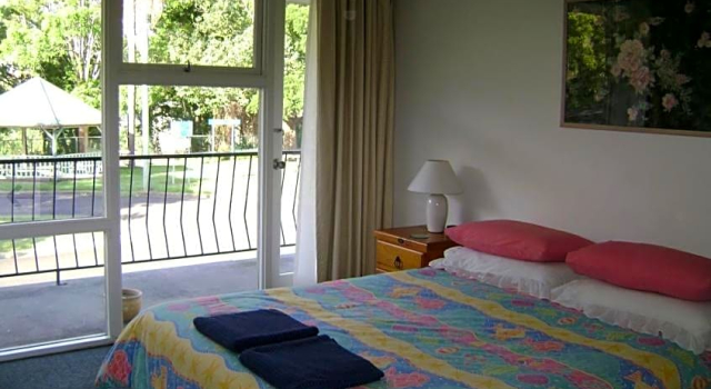 Люкс Executive River Park Motor Inn
