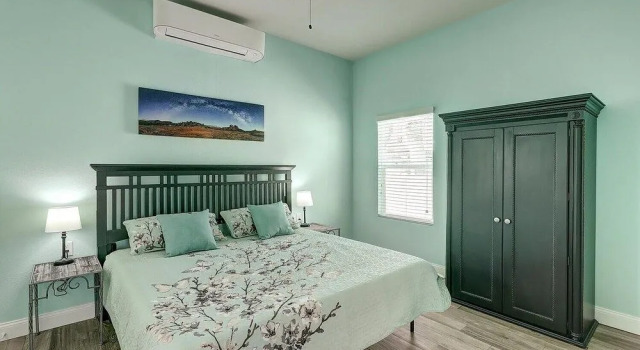 Tropical Niche 3 Bedroom Home by Redawning, Забронировать Дом для отпуска Коттеджи Порт-Аранзас, Коттедж