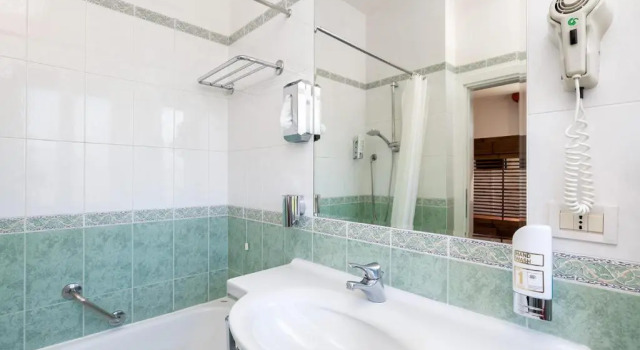 Четырёхместный номер Hotel Rivamare