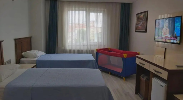 Трёхместный номер Standard NAHİTA HOTEL