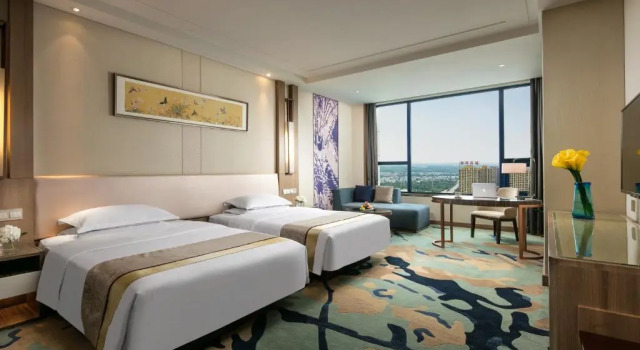 Четырёхместный номер Business Ramada by Wyndham Heze