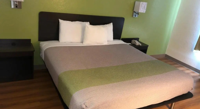 Номер Standard Willow Lodge Willoughby Cleveland