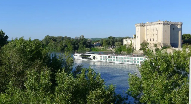 Maison Tarascon, Book Hotel Hoteller i Rhône-Alps med parkering, Parkering
