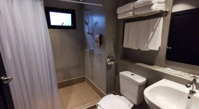 Четырёхместный номер Classic Oldthaiheng Hotel