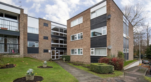 Apton Court