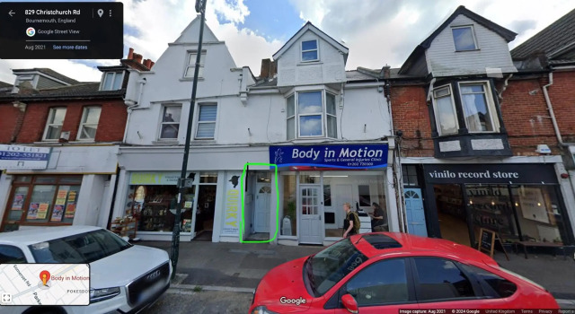 4 sleeps and travel cot- close to beach and restaurants