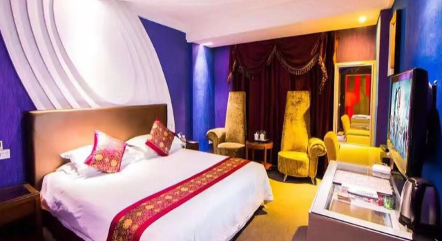 Yiwu Huang Xuan Hotel, Book Hotel Hoteller i Yiwu med pool, Swimmingpool