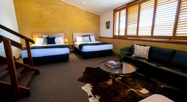 Четырёхместный номер Executive Prairie Hotel