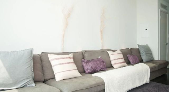 Sun Suites - Lakeview Suites offered by Short Term Stays, Varaa Hotelli Toronto 