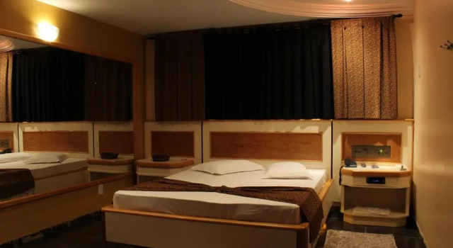 Xenon Motel (Только для взрослых), Забронировать Мотель Недорогие отели Крисиума, недорого