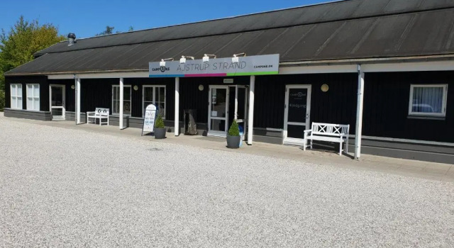Ajstrup Beach Camping & Cottages, Boek Camping Hotels in Ajstrup met parkeren, Parkeren