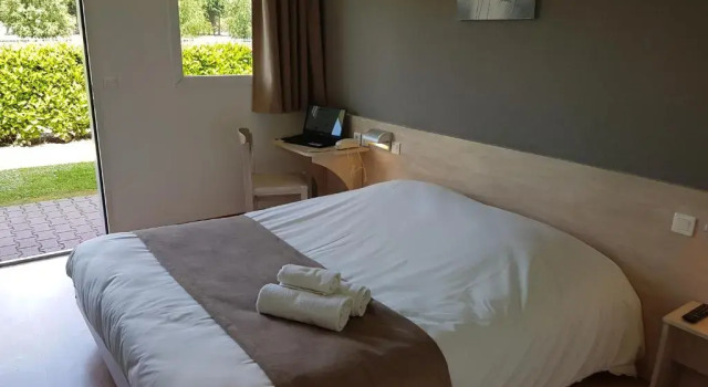 Номер Standard Hôtel Montaigne Montcaret