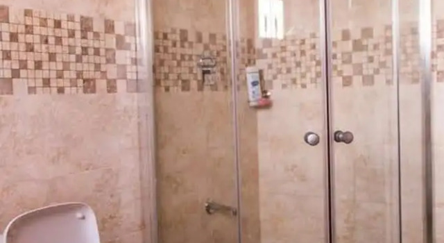 Апартаменты Executive Huku Qwetu C5 City Breeze Apartment