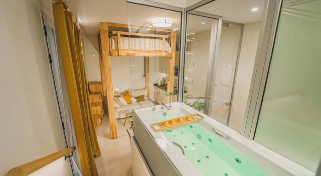 Люкс Luxury 4 Bears Studios