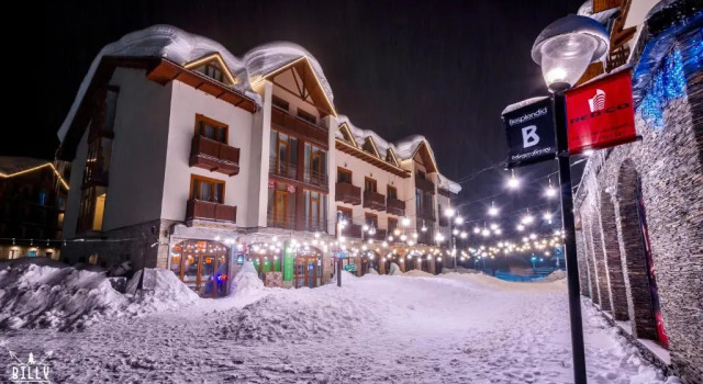 New Gudauri 223, Rezerwuj Hotel Hotele w Mtkheta-Mtianeti z basenem, Basen