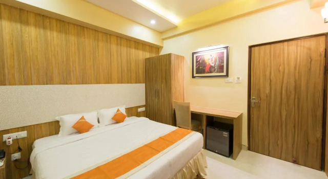 Hotel Ratana International