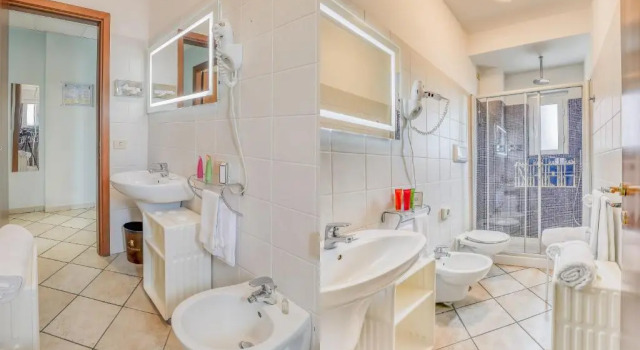 Трёхместный номер Standard с видом на море Hotel Albatros Varigotti